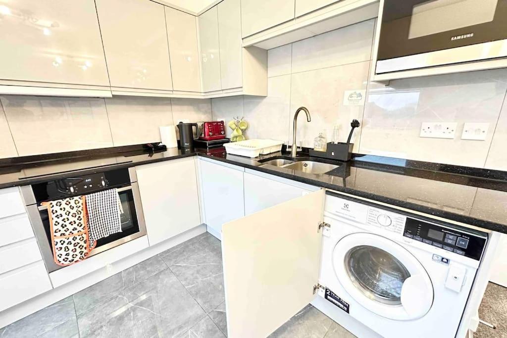 Paradigm House, Delightful 2-Bedroom Flat 4, Oxford Buitenkant foto