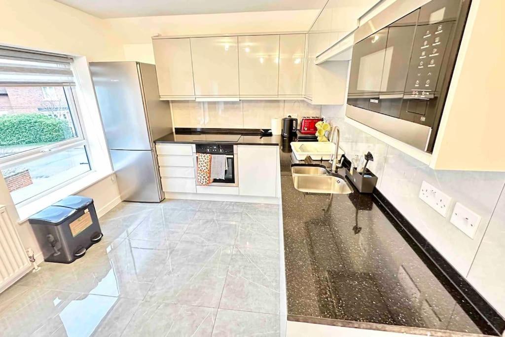 Paradigm House, Delightful 2-Bedroom Flat 4, Oxford Buitenkant foto